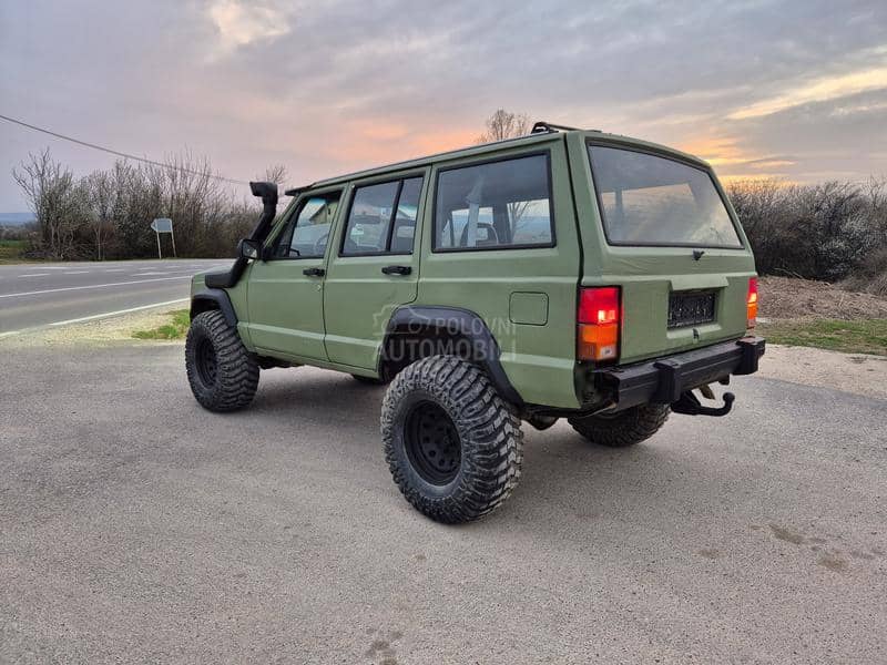 Jeep Cherokee SRB