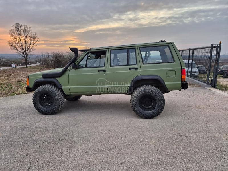 Jeep Cherokee SRB