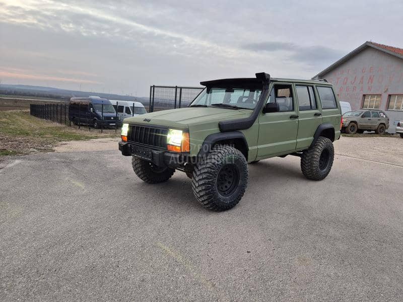 Jeep Cherokee SRB