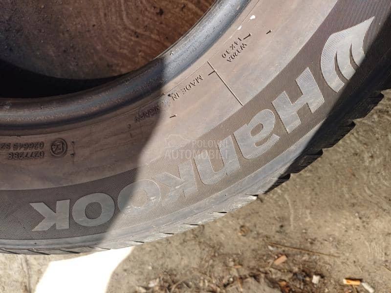 Hankook 215/70 R16 Zimska
