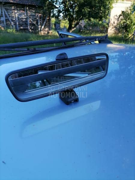 Unutrasnji retrovizor