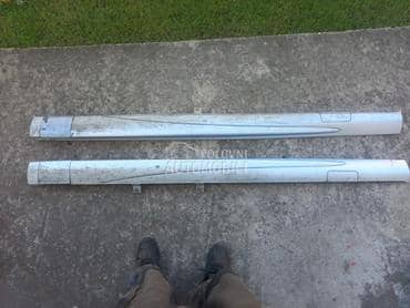 PLASTICNI UKRASI SAJTNI za Seat Leon od 2005. do 2012. god.