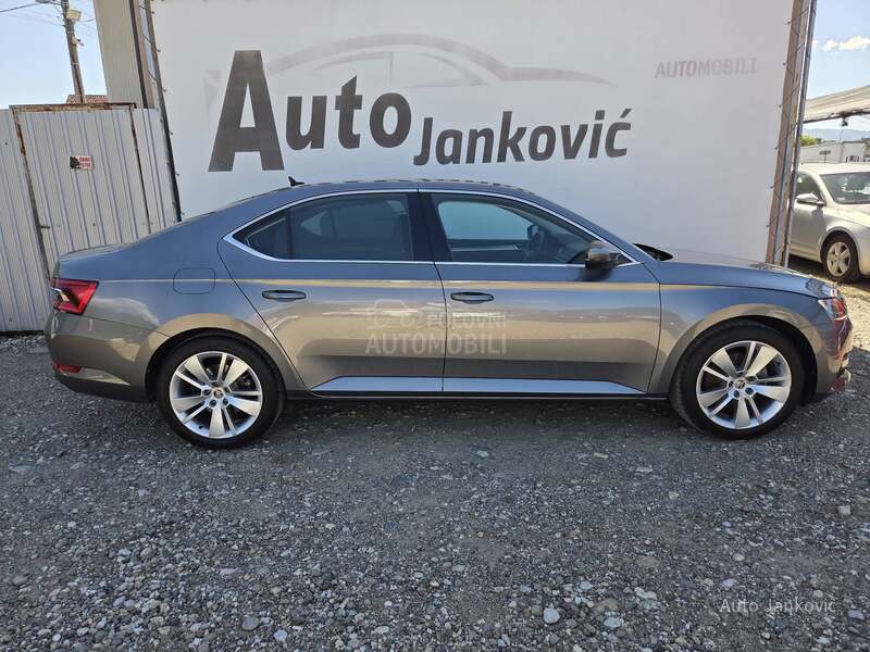 Škoda Superb 66 000 K M