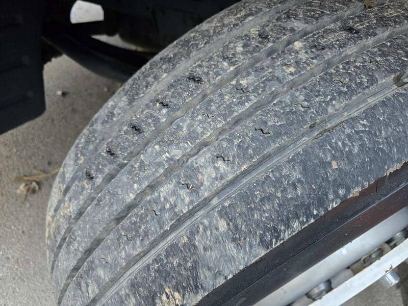 Iveco STRALIS 450 e5 za auto