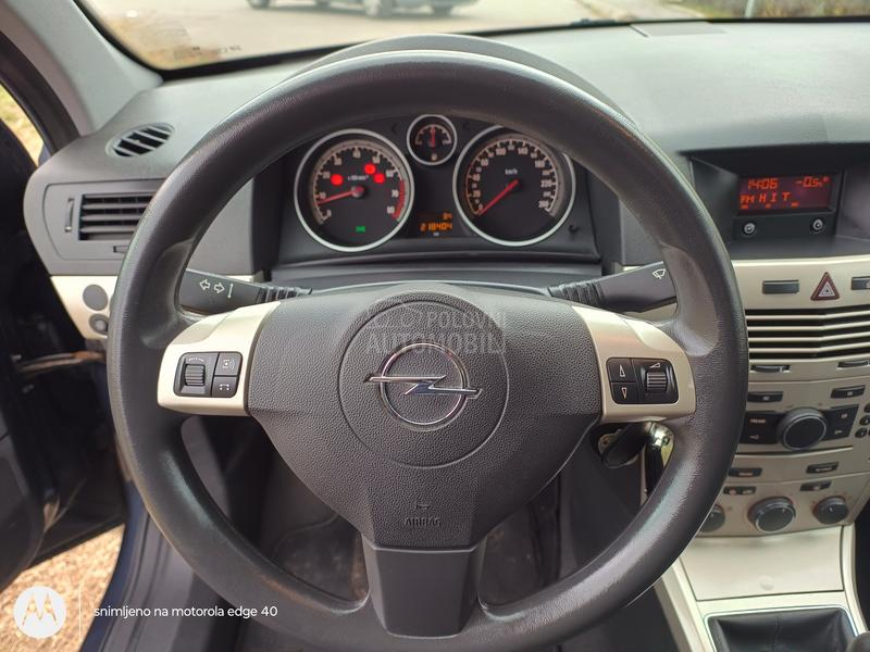 Opel Astra H 