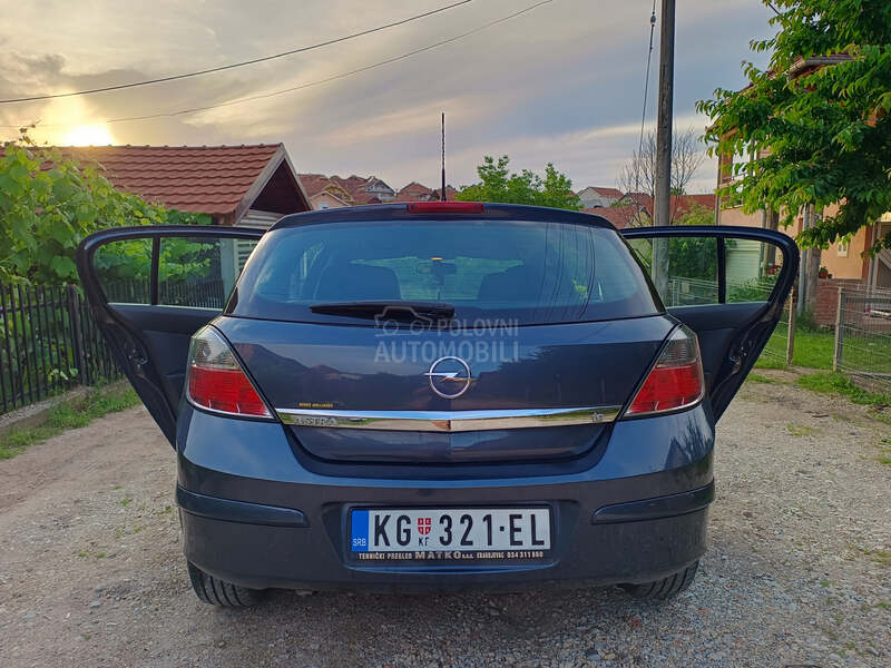 Opel Astra H 