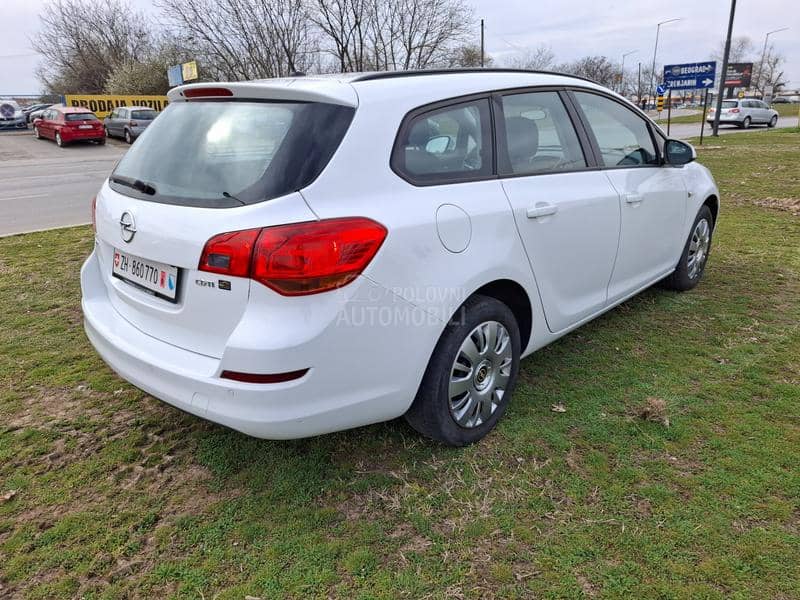 Opel Astra J 1,7cdti