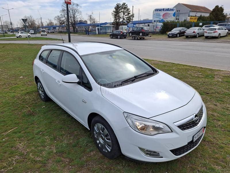 Opel Astra J 1,7cdti