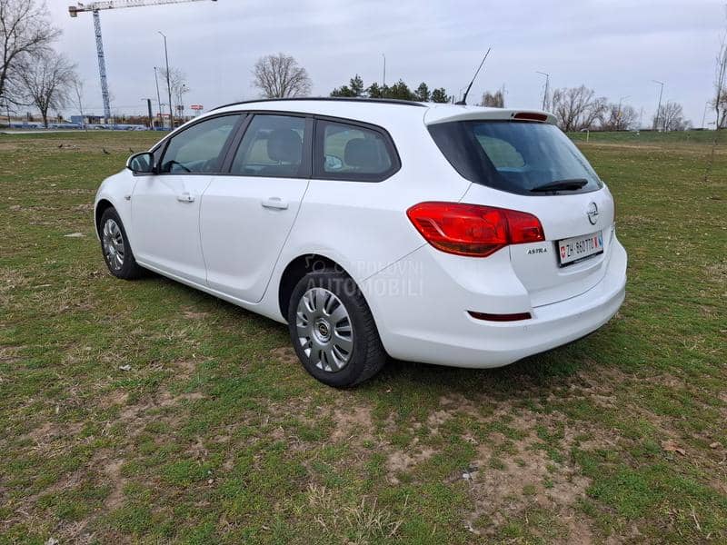 Opel Astra J 1,7cdti