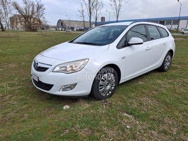 Opel Astra J 1,7cdti