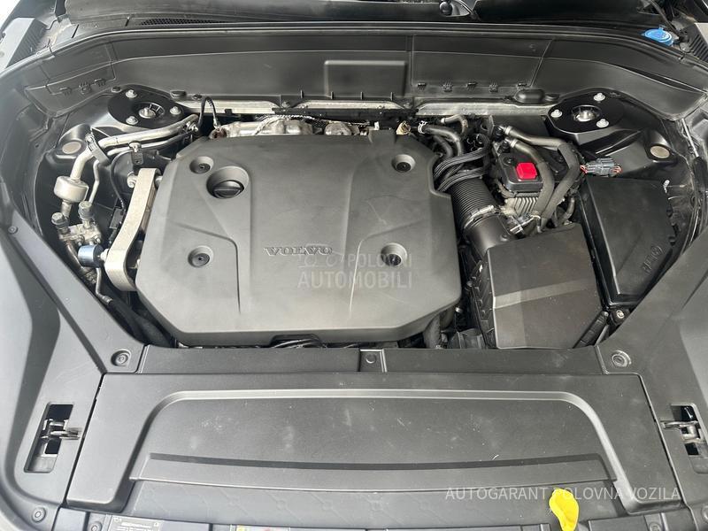 Volvo XC90 AWD MOMENTUM A/T Volvo XC90 AWD MOMENTUM A/T