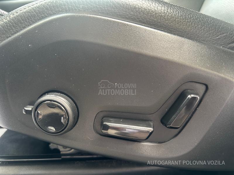 Volvo XC90 AWD MOMENTUM A/T Volvo XC90 AWD MOMENTUM A/T