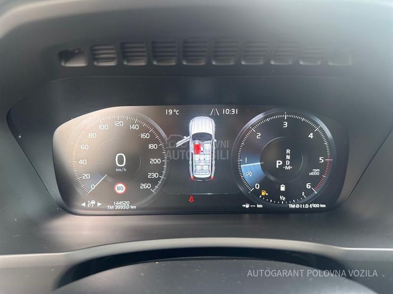 Volvo XC90 AWD MOMENTUM A/T Volvo XC90 AWD MOMENTUM A/T