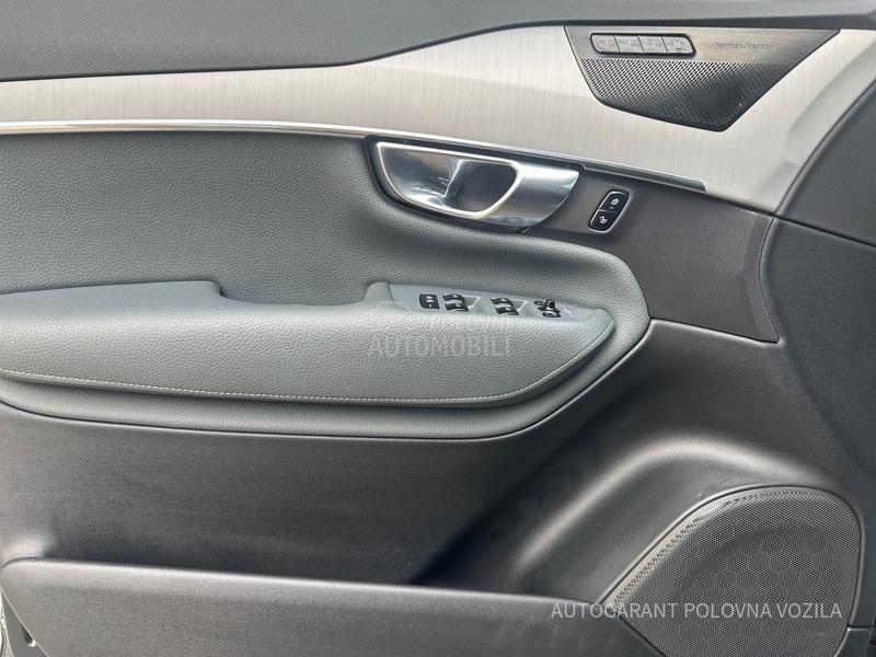 Volvo XC90 AWD MOMENTUM A/T Volvo XC90 AWD MOMENTUM A/T