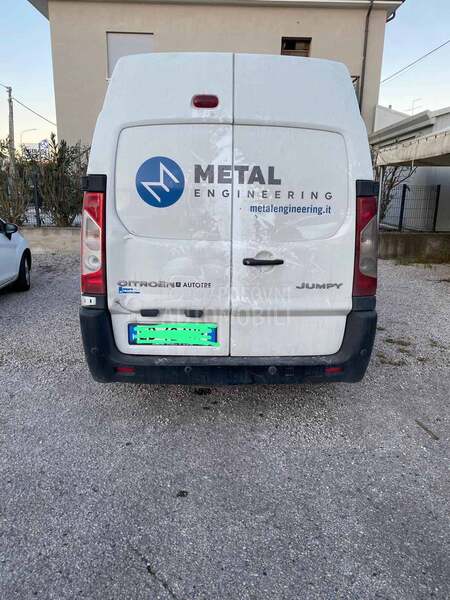Drzac motora