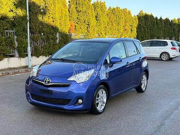Toyota Verso-S 1.3 pano