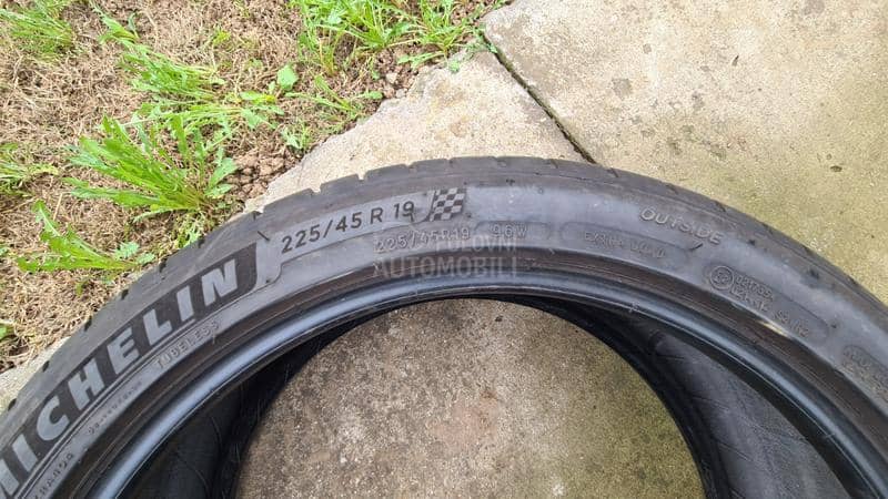 Michelin 225/45 R19 Letnja