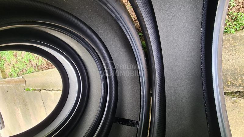 Continental 245/40 R20 Letnja