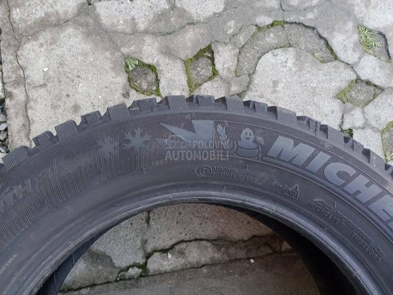 Michelin 215/55 R16 Zimska