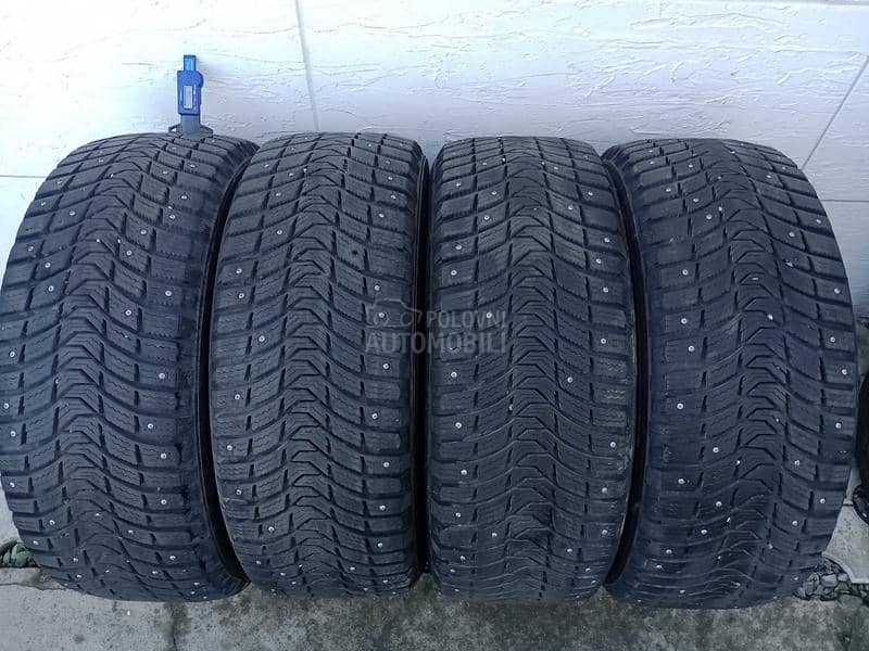 Michelin 215/55 R16 Zimska