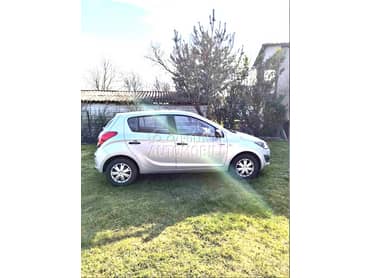 Brava i kvaka za Hyundai i20 od 2008. do 2015. god.