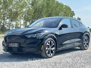 Ford Mustang Mach-E 75  AWD