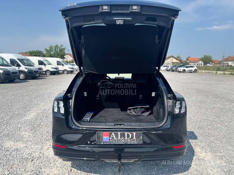 Ford Mustang Mach-E 75  AWD