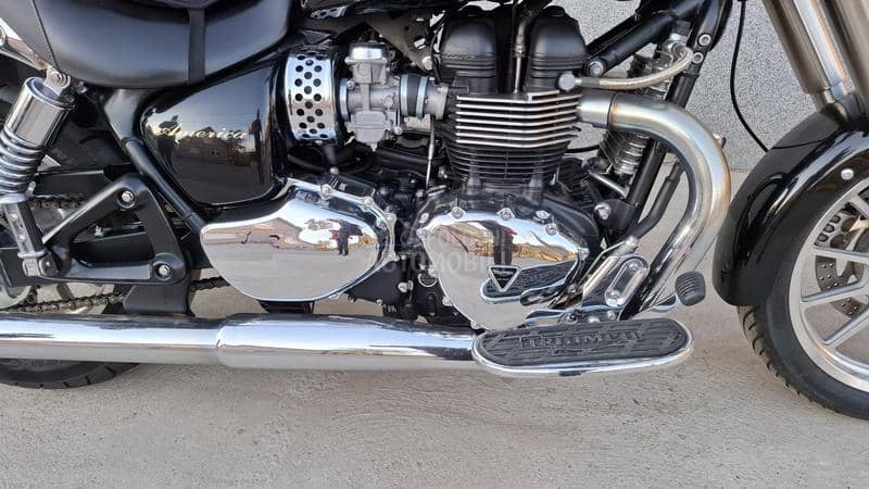 Triumph america 900