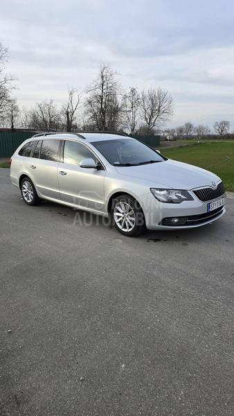 Škoda Superb 