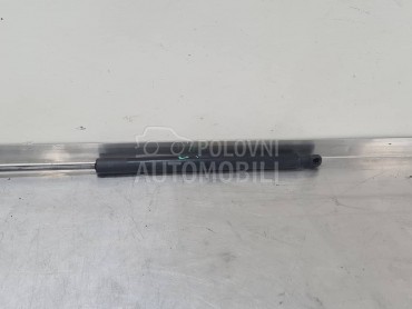 Podizac haube za Volkswagen Golf 7