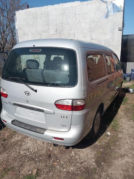 Hyundai H-1 