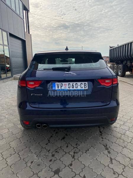 Jaguar F pace 