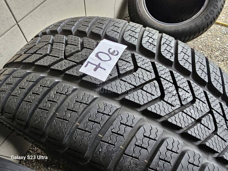 Pirelli 245/40 R18 Zimska