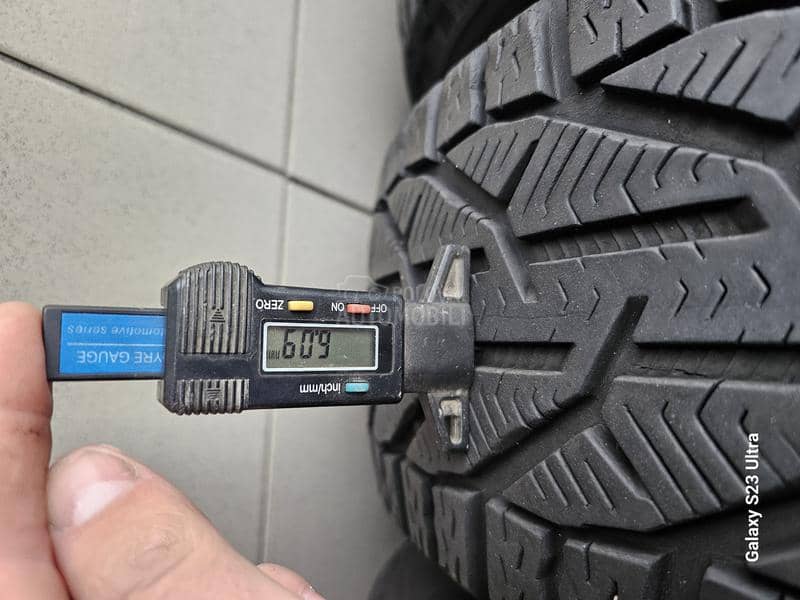 Taurus 215/65 R17 Zimska