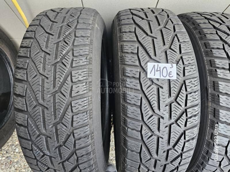 Taurus 215/65 R17 Zimska