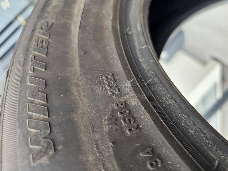Pirelli 215/60 R16 Zimska