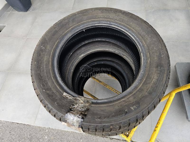Pirelli 215/60 R16 Zimska