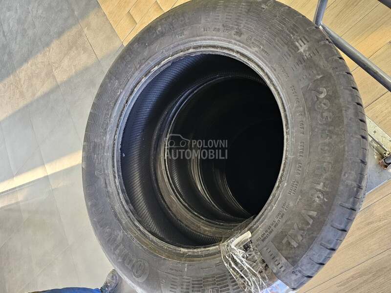 Continental 235/60 R18 Letnja