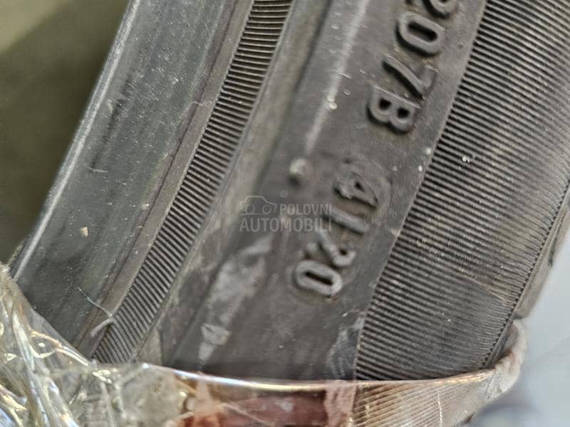 Pirelli 275/40 R18 Letnja