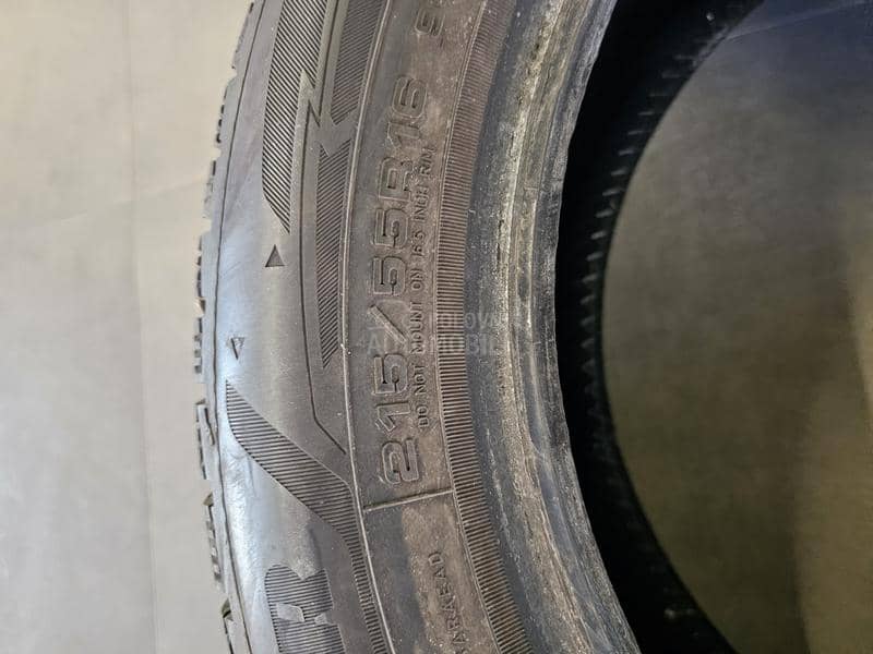Goodyear 215/55 R16 Zimska