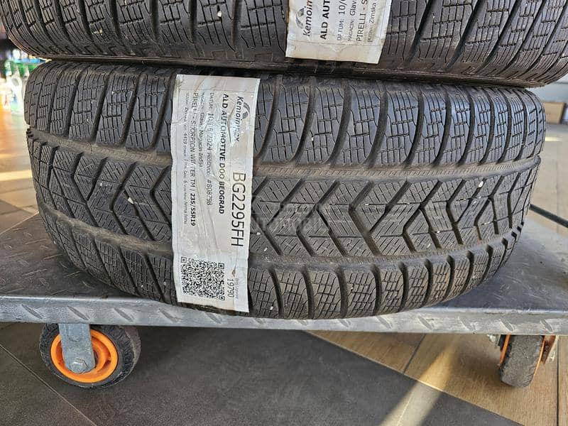 Pirelli 235/55 R19 Zimska