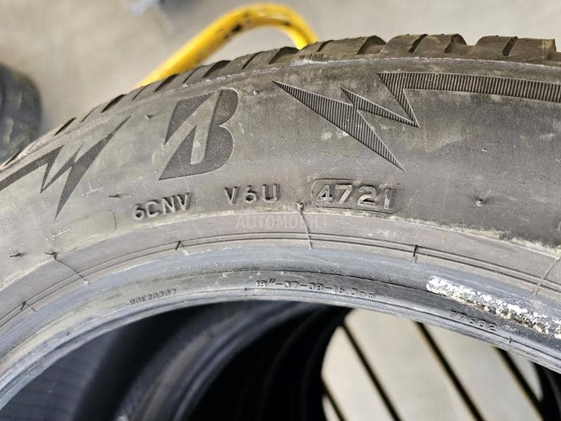 Bridgestone 235/50 R19 Zimska