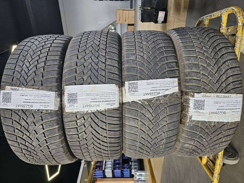 Bridgestone 235/50 R19 Zimska