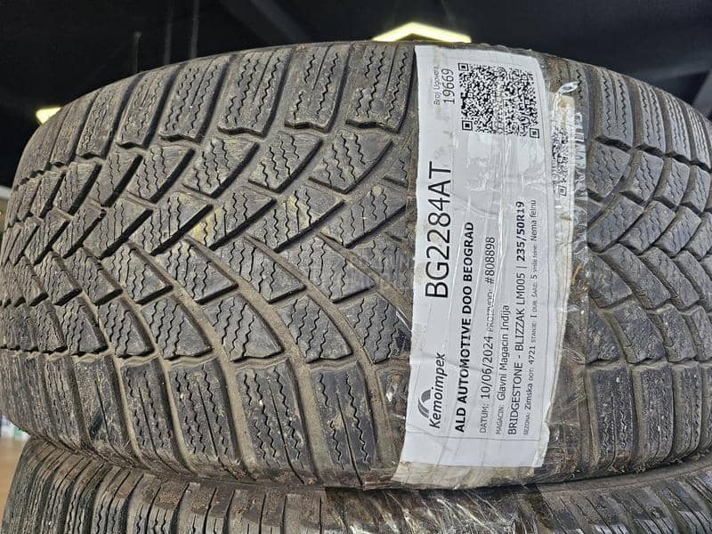 Bridgestone 235/50 R19 Zimska