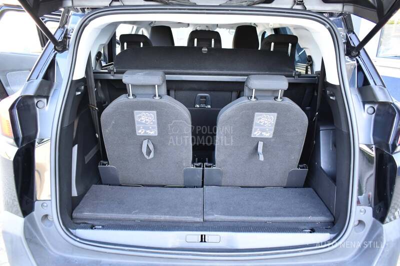 Peugeot 5008 Business 1.5Hdi AT