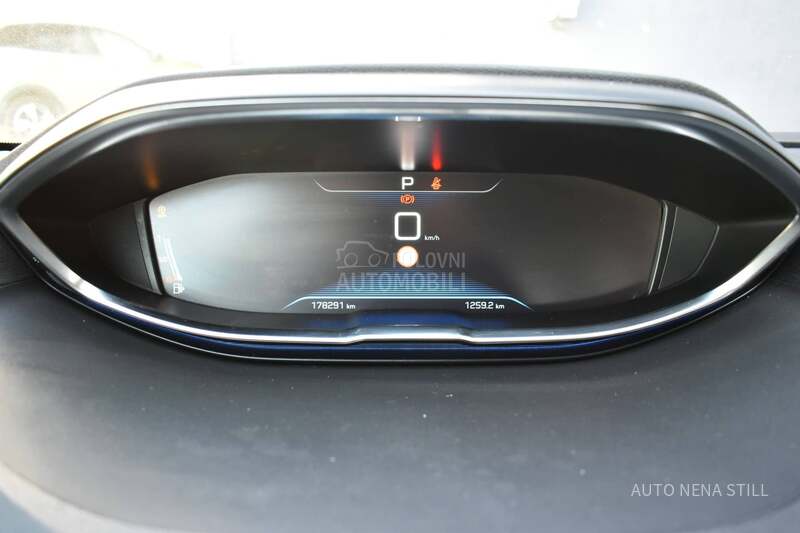 Peugeot 5008 Business 1.5Hdi AT
