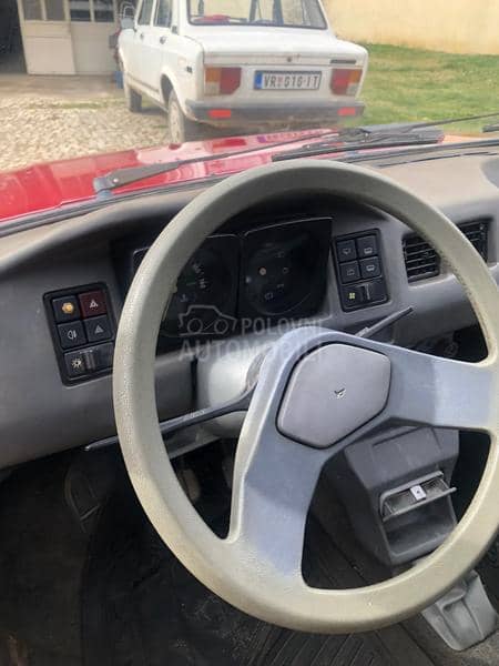 Zastava Yugo Tempo 