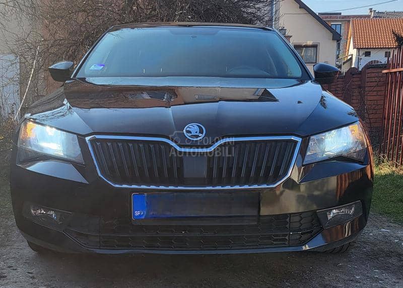 Škoda Superb 