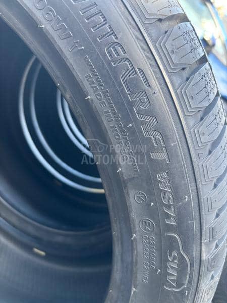 Kumho 275/40 R20 Zimska