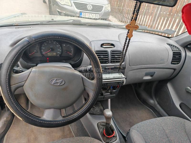 Hyundai Accent 